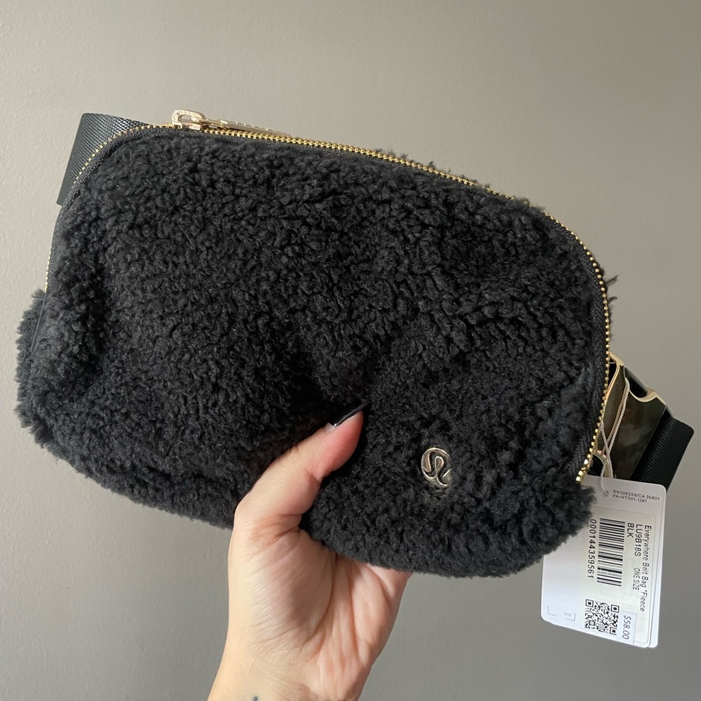 ❌ SOLD Lululemon Fleece Belt Bag ❌